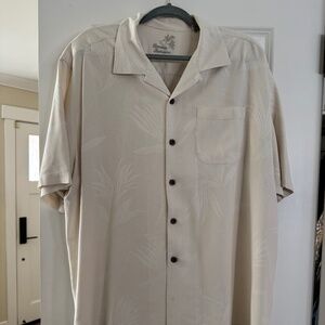 Tommy Bahama Button down Short Sleeve - beige